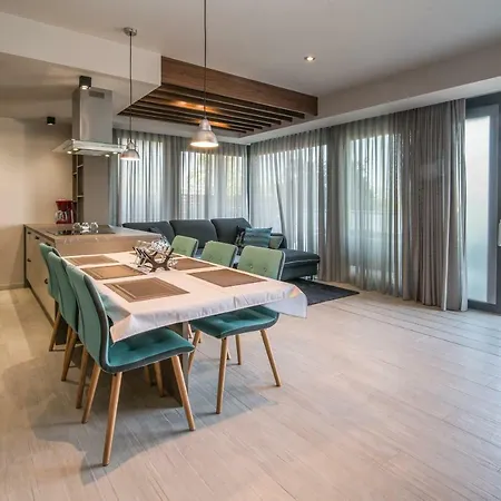 Lägenhet Luxury Imperia