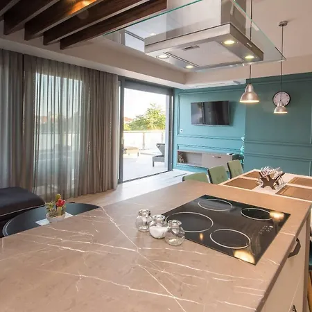 Lägenhet Luxury Imperia Krk Town