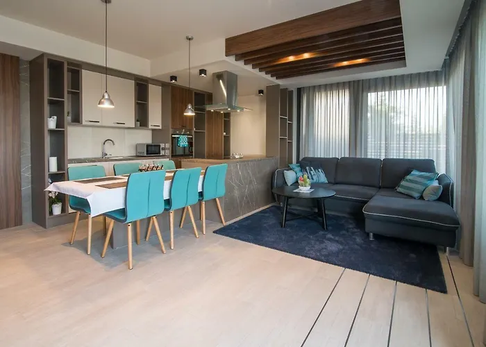 Luxury Imperia דירה *